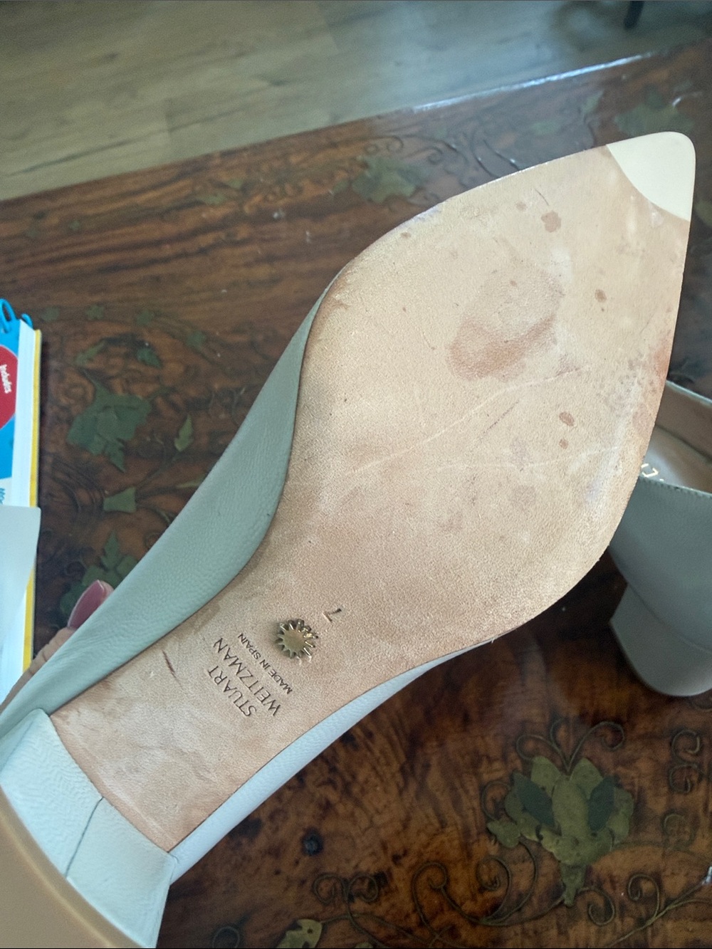 Stuart Weitzman Pointed Toe Pumps in Off-White/Cream - Picture 5 of 5
